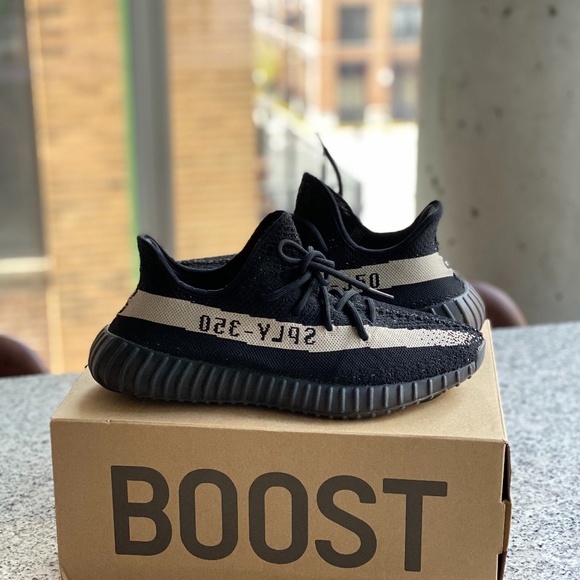 adidas Yeezy Boost 350 V2 Core Black White